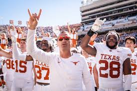 No. 1 Texas outlasts No. 14 Tennessee 20-17 in Knoxville as Simmons gets 5  sacks with Trump watching | WREG.com