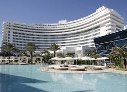 The Fontainebleau Hotel In Miami Beach Florida I Was In A Pageant There Miami Beach Hotels Fontainebleau Hotel Miami Beach Miami Hotels