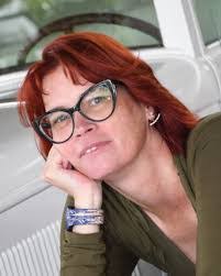 Eleanor Phelan's Instagram, Twitter & Facebook