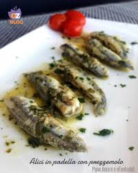 Le alici vanno private della testa e dell'intestino e risciacquate bene. Pin Su Cucina