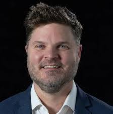 Daniel Parlin's Instagram, Twitter & Facebook