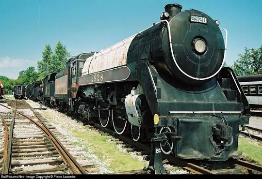 RailPictures.Net Photo: CP 2928 Canadian Pacific Railway Steam 4-4-4 at St-Constant / Delson, Quebec, Canada by Pierre Lacombe