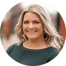 Megan Crowe's Instagram, Twitter & Facebook