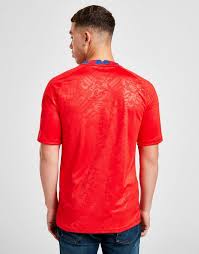 The liverpool graphics show that you mean business, while the raglan sleeves will ensure a more comfortable fit. Red Nike England Pre Match Shirt Jd Sports