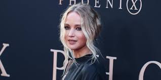 Jennifer lawrence shares life updates in a rare interview on heather mcmahan's dear media the actress talks about married life with her husband, cooke maroney, politics, quarantine life and more. Jennifer Lawrence S Husband Is Supportive Of Her Having Slumber Parties