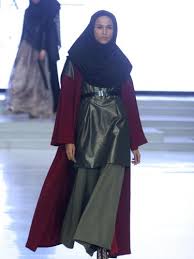 Inspirasi 10 tema baju bridesmaid yang tren di 2018. Ini Tren Baju Lebaran Menurut Zaskia Sungkar
