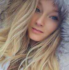 Which is preferred, Southwest Harbor or Ellsworth for a stay in Maine?