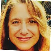 Lynn Fabian's Instagram, Twitter & Facebook