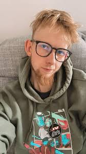 Hei Tønsberg ❤️jeg er gutt/mann på 24 år,jeg har søkt utrolig mange ganger  og overalt,tidligere jobb er mapei,biltema,holdbart,Kiwi etter det prøvde  jeg søke jobber har ikke fått noe svar,jeg har trucklappen,søker etter