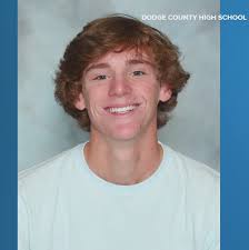 REST IN PEACE🙏 Officials are working to find out what led to the  unexpected death of 17-year-old Georgia high school student Hadden Kelly.  He suddenly collapsed while participating in homecoming activities:  https://www.wtsp.com/article/news/local ...