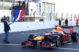 For years now the dutch fans have been bringing the party atmosphere to formula 1 in support of their guy max verstappen, and now finally they have a race on home soil again. Formel 1 Max Verstappen Dreht Erste F1 Runden In Zandvoort