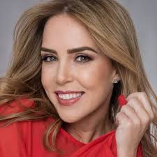 Lourdes Ubieta's Instagram, Twitter & Facebook