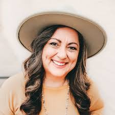 Danielle Renner's Instagram, Twitter & Facebook