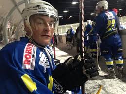 Jann billeter was born on february 5, 1972 in davos, kanton graubünden, switzerland. Jann Billeter On Twitter Eishockey 2 Liga St Moritz Vs Lakers 2 Spielertrainer Crameri Hat Alles Im Griff Mein Ziel Keine Versprecher Http T Co Ahlk2y7dhg