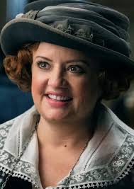 Fan Casting Lucy Davis as Molly Weasley in 𝑯𝒂𝒓𝒓𝒚 𝑷𝒐𝒕𝒕𝒆𝒓