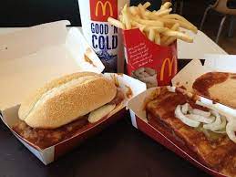 Yes, that's the macrib, sixth engine's take on located in d.c.'s oldest fire station building, sixth engine debuted its macrib last year and the sandwich was so. Warum Ist Der Mcrib So Lecker Gesundheit Und Medizin Ernahrung Essen