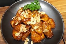 2 batang daun bawang yang sudah. Ayam Tanpa Minyak Korea Buka Gerai Di Jakarta Republika Online