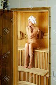 Desnudos en la sauna