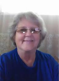 I love seeing little dogs like this , they so cute and tiny