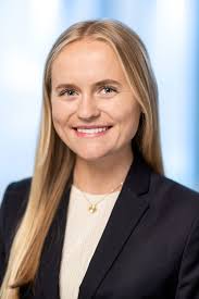 Amanda Hedlund's Instagram, Twitter & Facebook