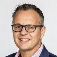 Dennis Ober's Instagram, Twitter & Facebook