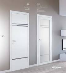 Il sofisticato laccato bianco dona luce e modernità alla meravigliosa porta, che sfida il susseguirsi delle tendenze restando sempre un punto di riferimento nell'arredamento dallo stile classico. Pantano Lil Jazz Porte Per Interni Bianche Con Vetro Divorare Barba Circonvallazione