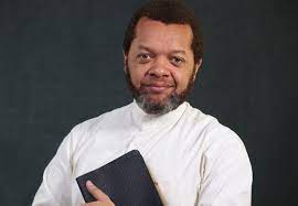 Vannes et sa femme est une enseigne en pierre polychrome représentant les bustes d'un couple et datant probablement du xvie siècle. Zoom Sur Le Pasteur Marcello Jeremie Tunasi Transforme Pour Le Ministere Happypeople