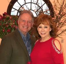 Reba mcentire is telling people to continue to mask up and quarantine. Reba Mcentire Is Sharing Pictures Of Her New Boyfriend On Instagram And I M Living For It One Country