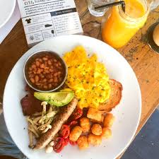 The elusive hybrid of breakfast and lunch has never tasted this good. 13 Places To Check Out If You Love A Good Brunch Or Big Breakfast