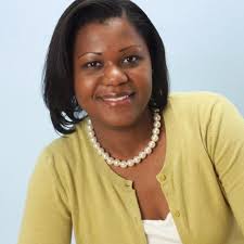 Karen Zelaya's Instagram, Twitter & Facebook