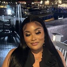 Daniela Galvez's Instagram, Twitter & Facebook