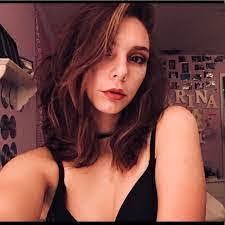 Amanda Ashbaugh's Instagram, Twitter & Facebook