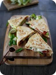 Mini Burgers De Tomate A La Gran Mozzarella Paprikas Recettes De Cuisine Cooking Chef Gourmet Alimentation