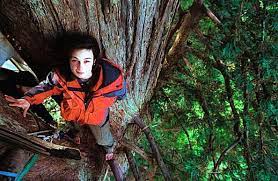 While we don't know julia butterfly hill birth time, but we do know her mother gave birth to her on a monday. She Lived In A Tree For 738 Days The Amazing Story Of Julia Butterfly Hill Treesisters