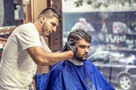 Le barbier apprenez les principales techniques de taille, de rasage, de soins et le cap coiffure est le diplôme d'etat officiel pour intégrer le secteur de la coiffure. Apprentissage Coiffure Le Guide De L Apprenti Coiffeur Guide Complet