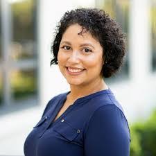 Karen Muszynski's Instagram, Twitter & Facebook