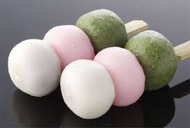 Penggunaan pewarna makanan merupakan cara mudah dan terjangkau untuk mewarnai pakaian sendiri di rumah, baik dengan metode standar maupun ada beberapa teknik untuk mengangkat noda pewarna makanan. Buat Camilan Akhir Pekan Yuk Bikin Kue Dango Khas Jepang Ini