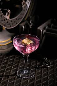 Per chi invece apprezza il succo di mela, è da provare la sangria analcolica. World Cocktail Day 2021 5 Ricette Di Cocktail Di Stagione Gambero Rosso