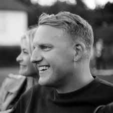 Kurt Boyer (@scorethepuck)