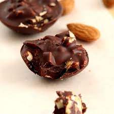 Dark Chocolate Almond Rocks Rock On How Can You Go Wrong With Dark Chocolate And Toasted Almonds Dessert Ingredients Two Ingredient Desserts Candy Recipes