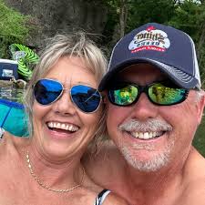 Where to find a budget-friendly center floor console for Chevrolet  Silverado 1500/2500?