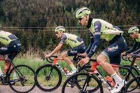 Leggerissima lo era già, ora è pure velocissima. Vincenzo Nibali On Twitter Riding With My Teammates Makes Me Feel Stronger I Missed That Feeling In The Training Camp In The Dolomites We Are Working To Create The Best Teamwork Mechanism
