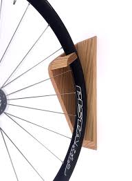 Pin Von Eveliem Alkema Auf En In 2020 Fahrrad Aufbewahrung Fahrrad Aufhangen Fahrrad Wandhalterung