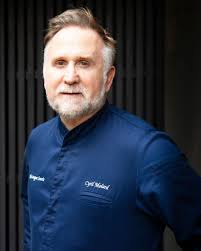 Dîner d'exception à 4 mains le 22 juin, une soirée gastronomique hors du  commun. Les chefs Jérôme Schilling Meilleur Ouvrier de France et Cyril  Molard (Ma Langue Sourit**) unissent leur savoir-faire pour