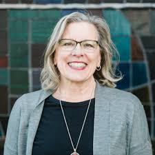 Barb Morris's Instagram, Twitter & Facebook