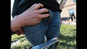 Cheating wife Hera Harding blowjob gardener