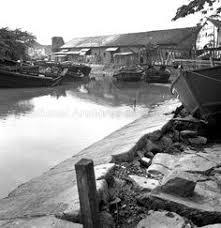 The mighty frigid river flows out from a great dark cavern. 370 Singapore River Ideas In 2021 Singapore River Singapore Singapore Photos