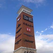 Featuring 110 stores with savings of 25% to 65%…. Grand Prairie Premium Outlets 2950 Interstate 20 Frontage Road