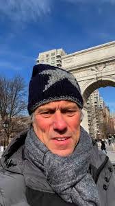 Lynda Oakley's Instagram, Twitter & Facebook