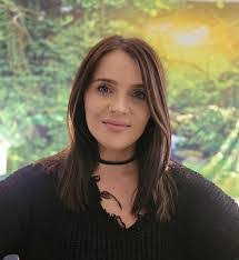 Christin Bell's Instagram, Twitter & Facebook